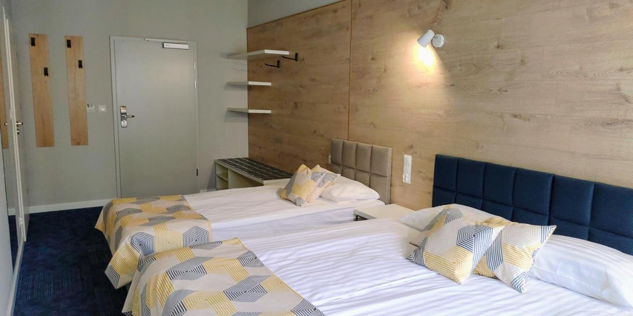 Hotel 107 Rumia Luaran gambar