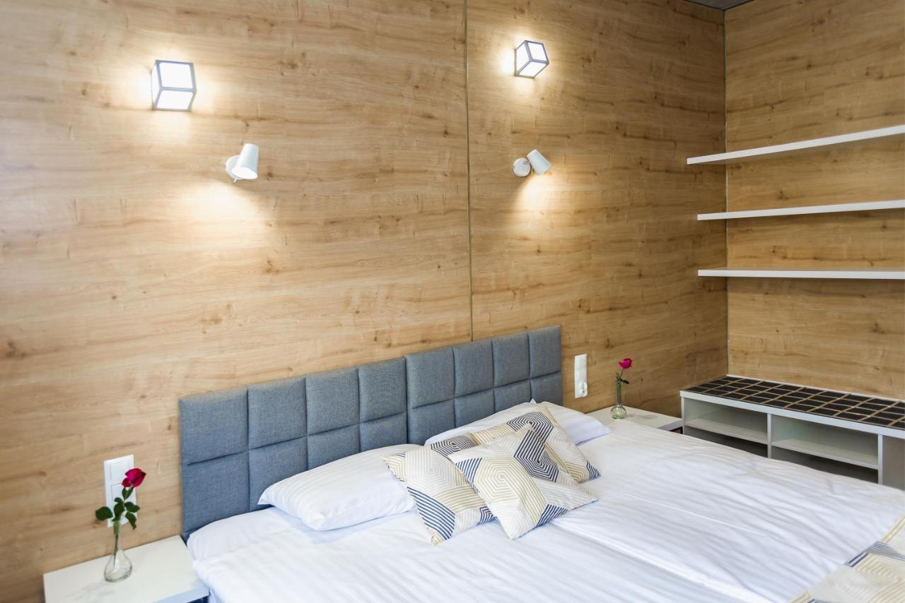 Hotel 107 Rumia Luaran gambar