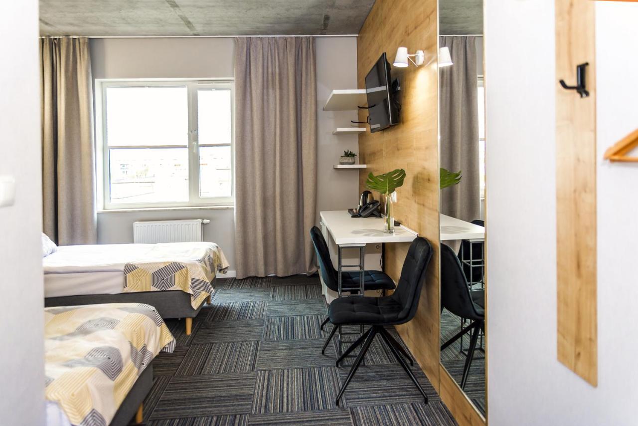 Hotel 107 Rumia Luaran gambar